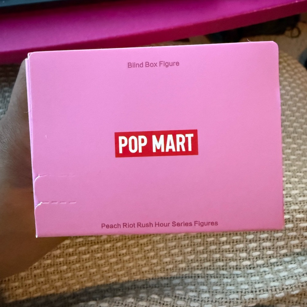 Rush Hour Peach Riot Collectible Box - Picture 4 of 4